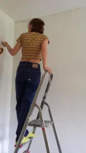 Monatsrückblick Juli 2021: Freude an Kunst ist hier anders. Vivecas Kinderzimmer erhält einen frischen Farbanstrich - weiß!
